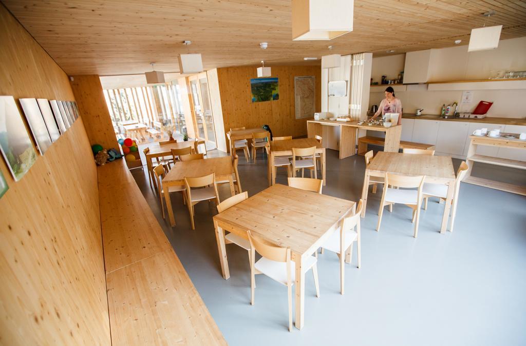 Youth Hostel Punkl Ravne na Koroskem Buitenkant foto